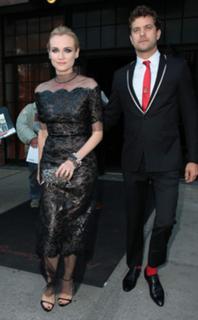 Diane Kruger feet photo thumbnail