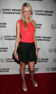 Katrina Bowden feet photo thumbnail