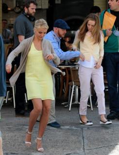 Cameron Diaz feet photo thumbnail