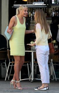 Cameron Diaz feet photo thumbnail