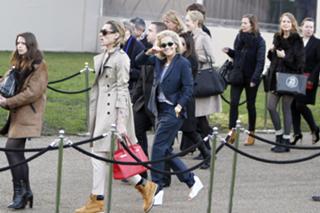Rita Ora feet photo thumbnail