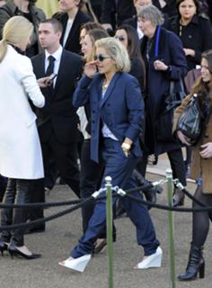 Rita Ora feet photo thumbnail