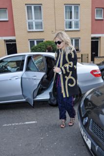 Rita Ora feet photo thumbnail
