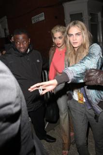 Rita Ora feet photo thumbnail