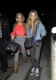 Rita Ora feet photo thumbnail