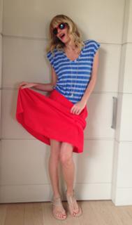 Alessia Marcuzzi feet photo thumbnail