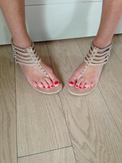 Alessia Marcuzzi feet photo thumbnail