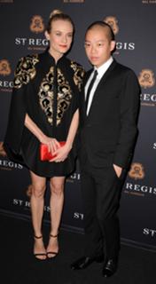 Diane Kruger feet photo thumbnail