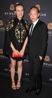 Diane Kruger feet photo thumbnail