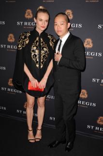 Diane Kruger feet photo thumbnail