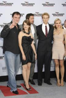 Diane Kruger feet photo thumbnail