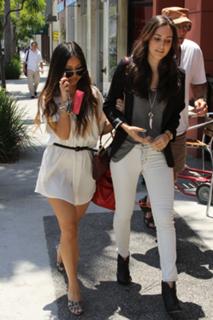 Brenda Song feet photo thumbnail