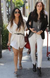 Brenda Song feet photo thumbnail