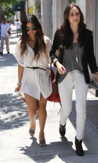 Brenda Song feet photo thumbnail