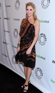 Julie Bowen feet photo thumbnail