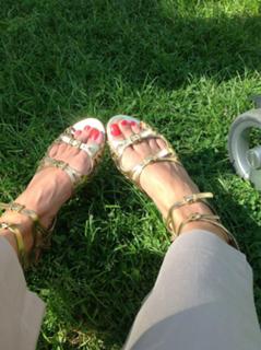 Caterina Balivo feet photo thumbnail
