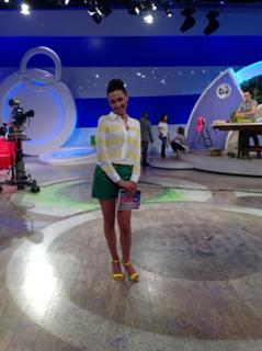 Caterina Balivo feet photo thumbnail