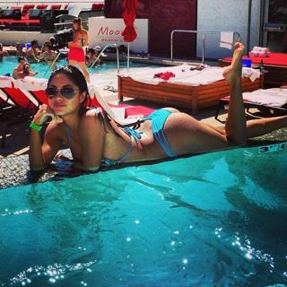 Arianny Celeste feet photo thumbnail