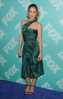 Minka Kelly feet photo thumbnail