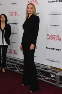 Uma Thurman feet photo thumbnail