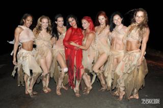 Selena Gomez feet photo thumbnail
