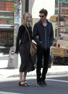 Emma Stone feet photo thumbnail
