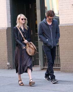 Emma Stone feet photo thumbnail