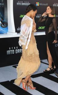 Zoe Saldana feet photo thumbnail