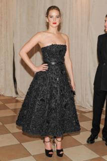 Jennifer Lawrence feet photo thumbnail