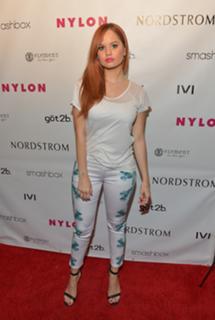 Debby Ryan feet photo thumbnail