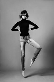 Karlie Kloss feet photo thumbnail