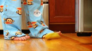 Kate Siegel feet photo 3