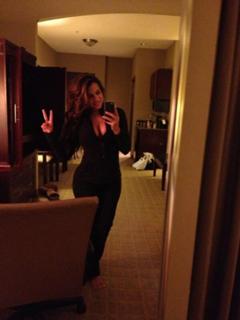 Vida Guerra feet photo thumbnail