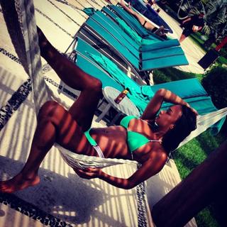 Draya Michele feet photo thumbnail