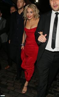 Rita Ora feet photo thumbnail