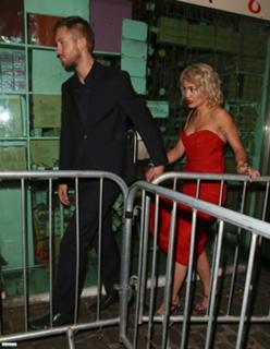 Rita Ora feet photo thumbnail