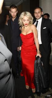 Rita Ora feet photo thumbnail