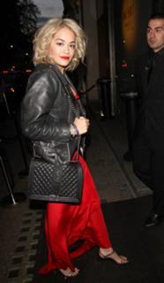 Rita Ora feet photo thumbnail