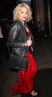 Rita Ora feet photo thumbnail