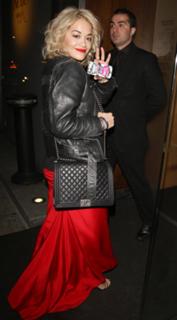 Rita Ora feet photo thumbnail