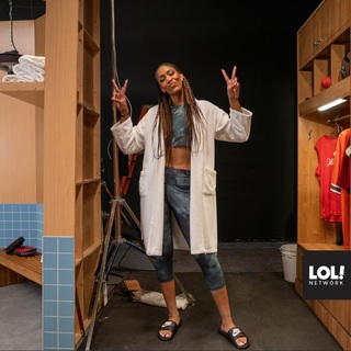 A'ja Wilson feet photo thumbnail