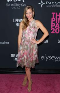 A.J. Cook feet photo thumbnail