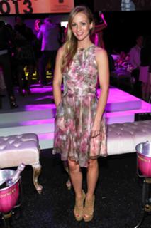 A.J. Cook feet photo thumbnail
