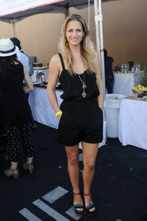 A.J. Cook feet photo thumbnail
