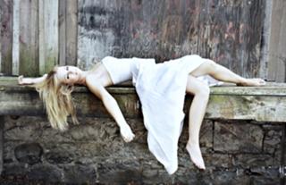 A.J. Cook feet photo thumbnail