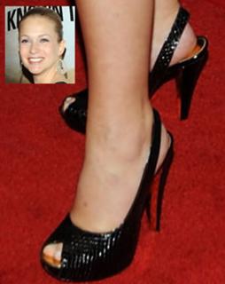 A.J. Cook feet photo thumbnail