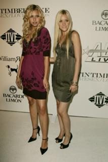 AJ Michalka feet photo thumbnail