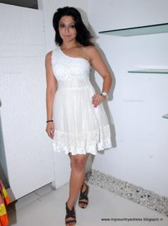 Aackruti Nagpal feet photo 1