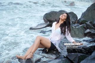 Aackruti Nagpal feet photo 3