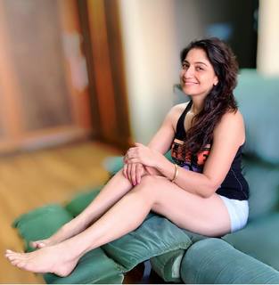 Aackruti Nagpal feet photo 15